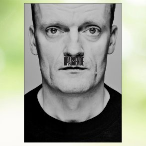 Frank Hvam - Upassende (2014)