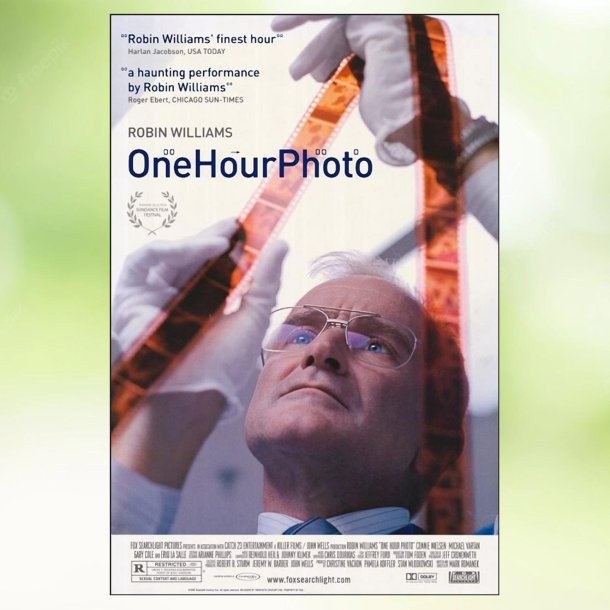 One Hour Photo (2002)
